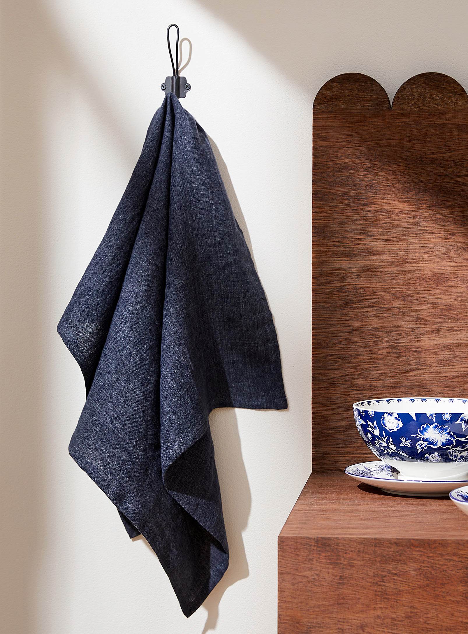 Simons Maison Pure Linen Chambray Tea Towel In Blue