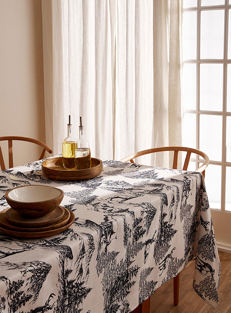 Simons Maison Patterned Ecru Mountain reindeer recycled polyester tablecloth