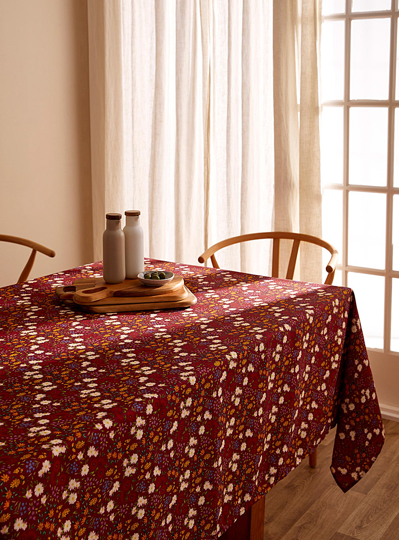 Simons Maison Assorted Flowers forever recycled polyester tablecloth