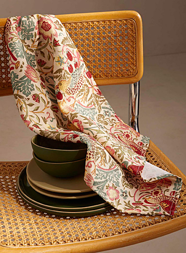 La serviette de table color&eacute;e Voleur de fraises
