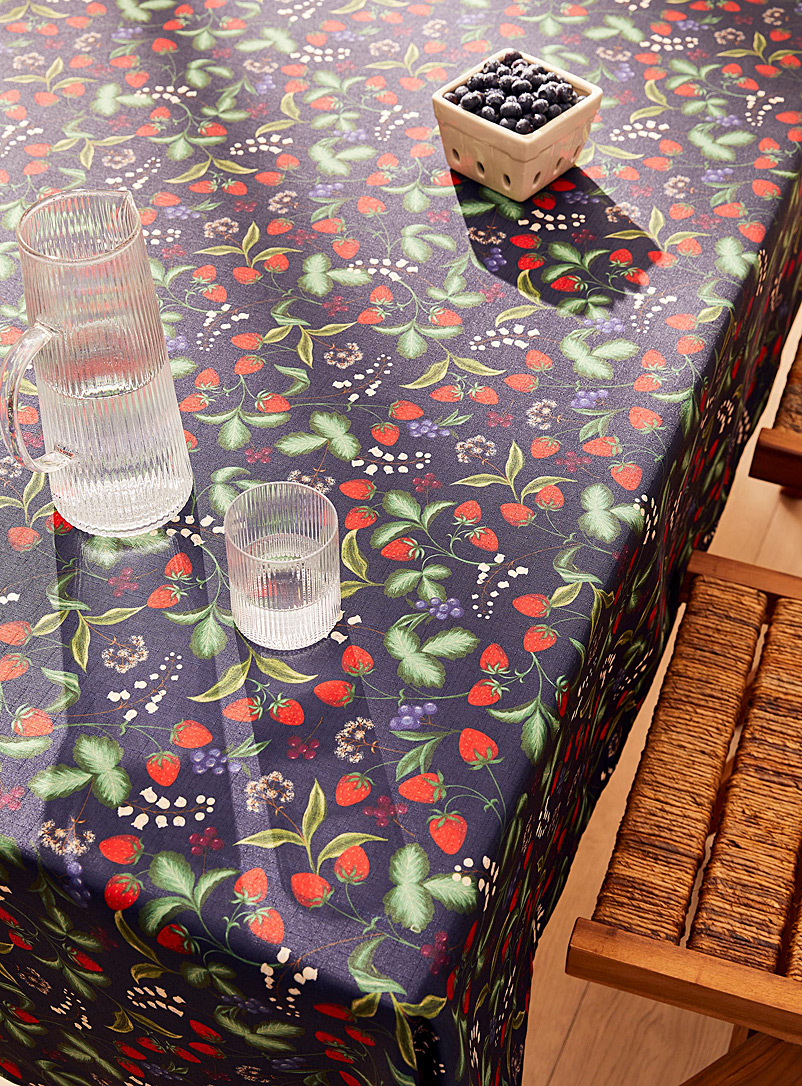 Simons Maison Assorted Wild strawberries recycled polyester tablecloth