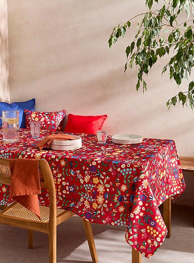 Yucatan flowers tablecloth <b>Live Outside exclusive collection</b>