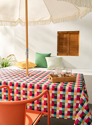Multicoloured checkerboard umbrella tablecloth