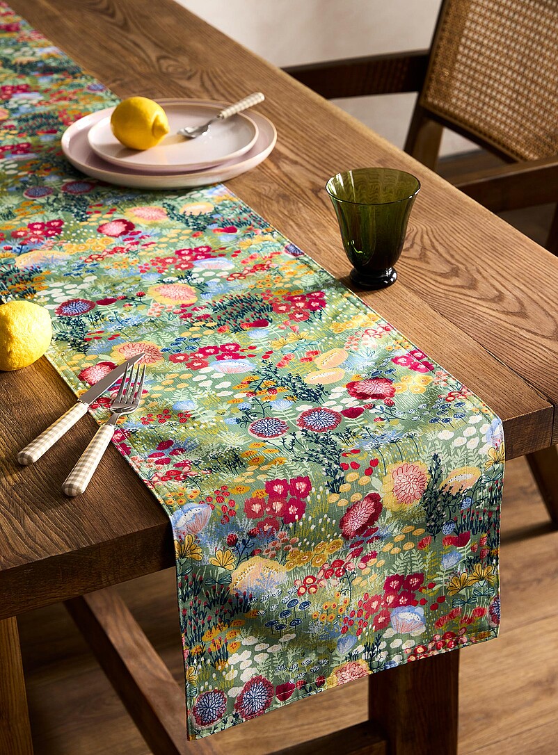 Assorted Table Runners Abstract garden table runner 33 x 180 cm | Simons Maison | | Simons