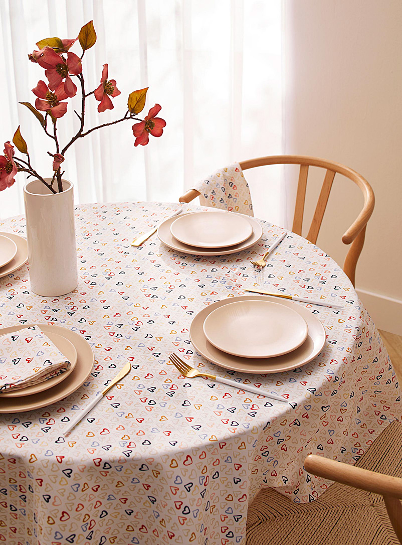 Simons Maison Assorted Drawn hearts tablecloth