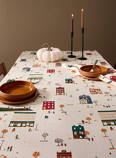 Simons Maison: La nappe 20, c&ocirc;te de la Fabrique <b>Collection d'Halloween</b> Assorti