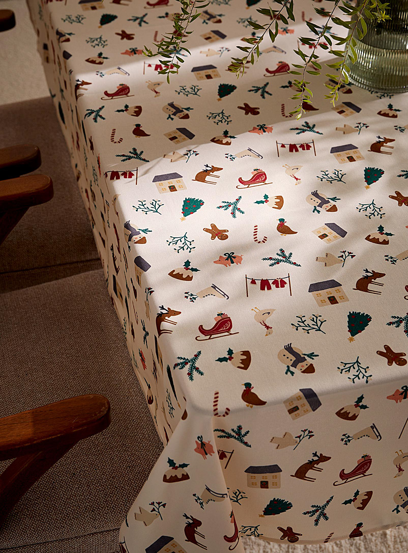 Simons Maison Patterned Ecru Winter pattern recycled polyester tablecloth