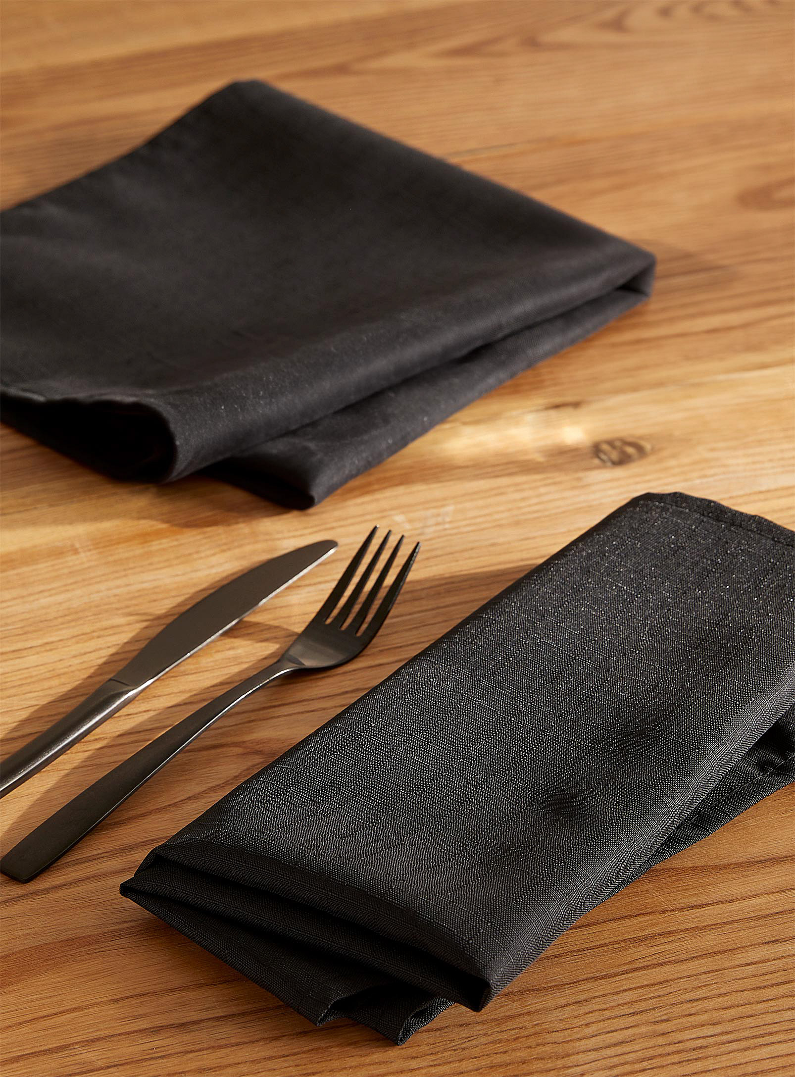 Simons Maison - Black recycled polyester napkins Set of 2