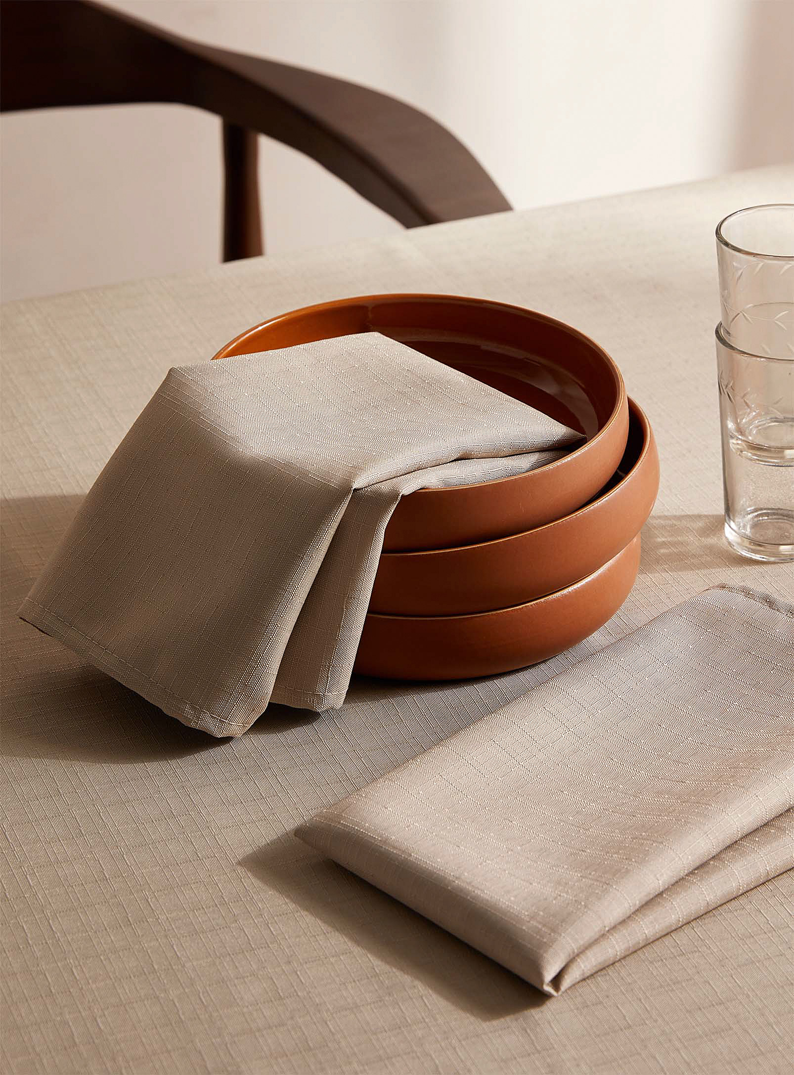 Simons Maison - Les serviettes de table polyester recyclé grèges Ensemble de 2