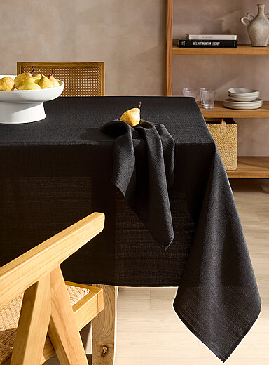 La nappe textur&eacute;e noire