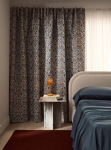 Muted flowers blackout curtain <b>Single panel</b> 140 x 220&nbsp;cm