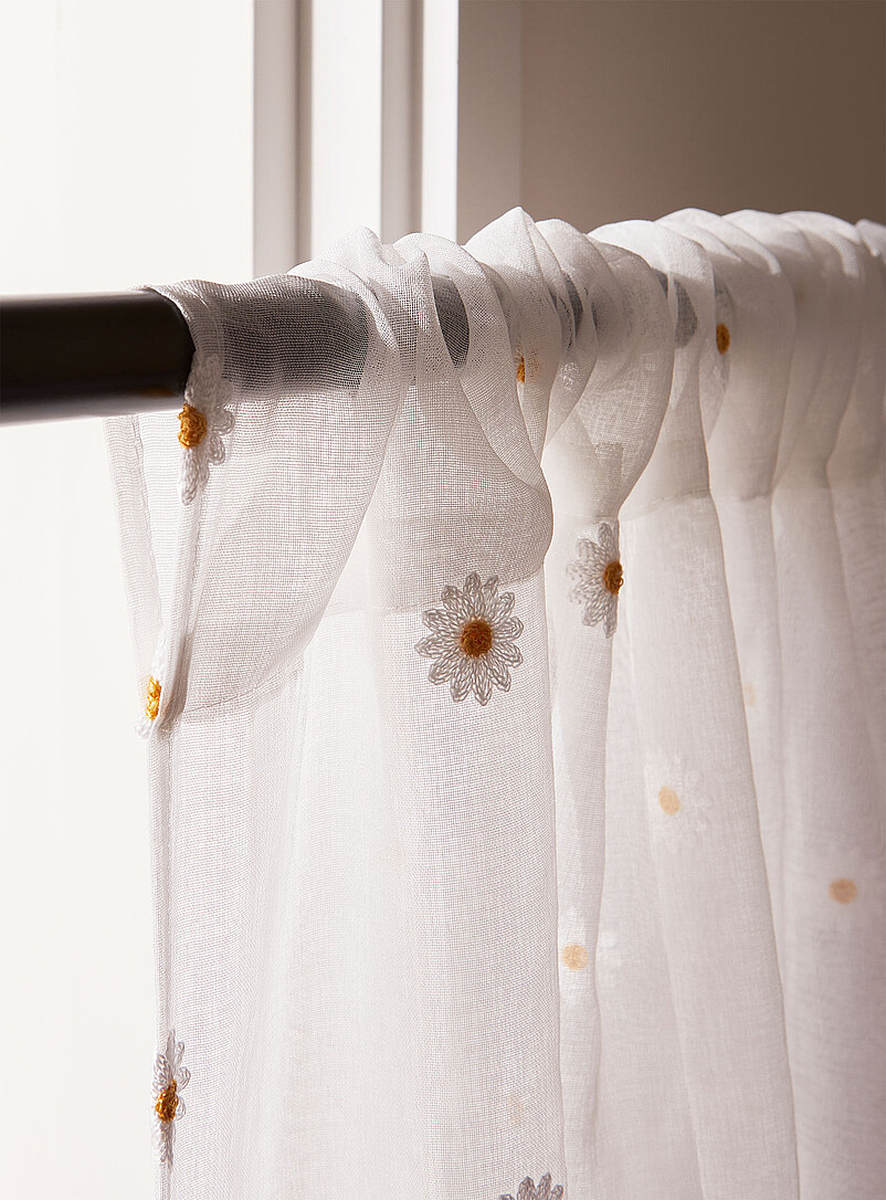 Embroidered daisies sheer curtain One panel 130 x 220 cm product image 2