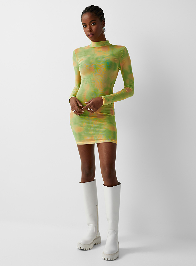 Twik: La robe filet rayons infrarouges Jaune à motifs pour femme