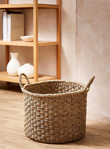 Seagrass round woven basket