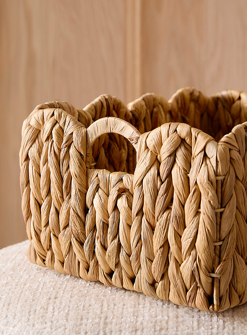 Water hyacinth scalloped basket product image 2