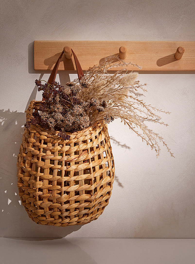 Water hyacinth rounded wall basket product image (primary)