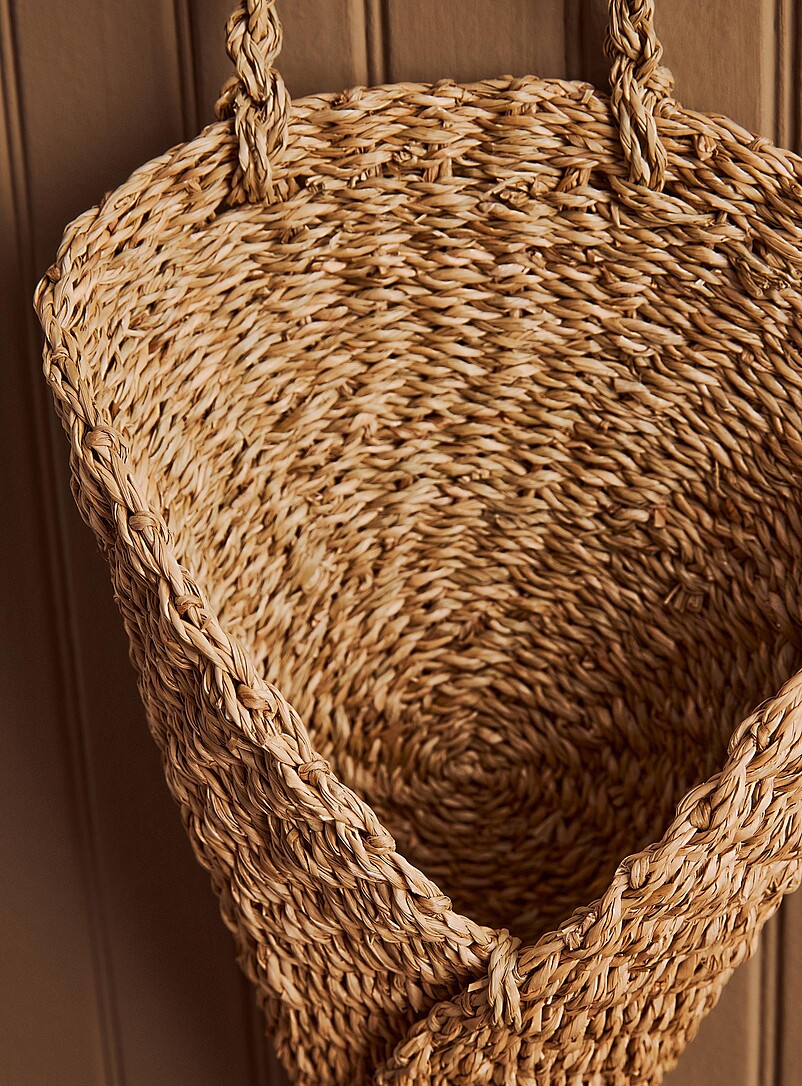 Cornucopia wall basket product image 2