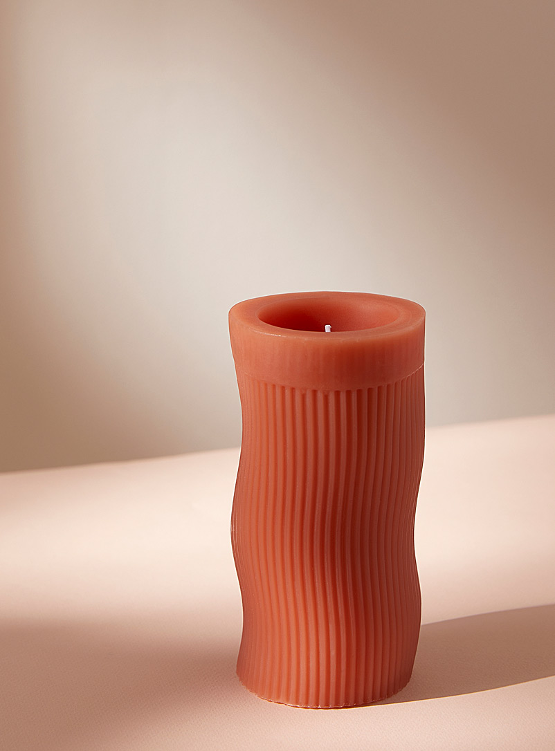 Simons Maison Coral Grooved curves pillar candle