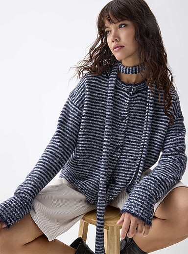 Twik Navy/Midnight Blue Striped scarf and cardigan set for women