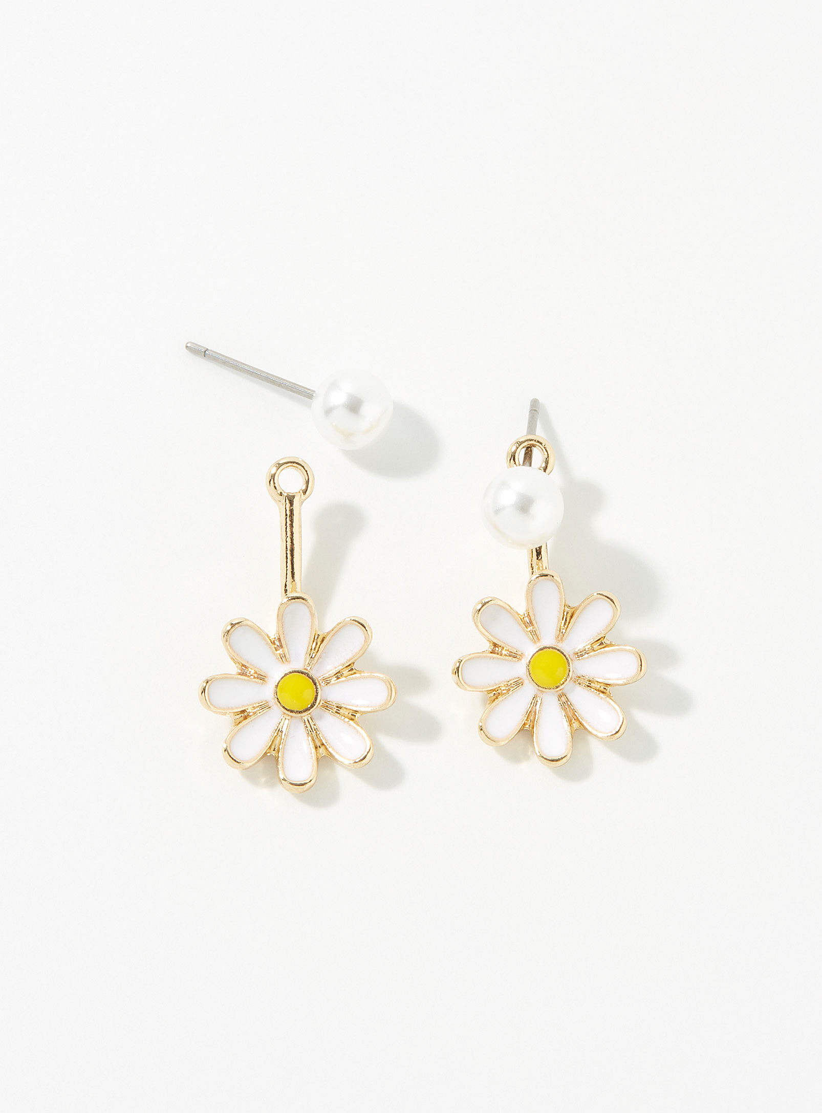 Simons - Women's Daisy and pearl earrings