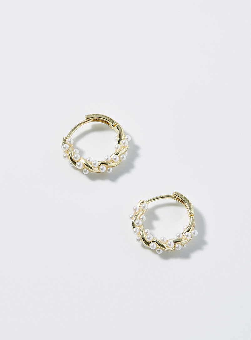 Small Pearl Twisted Earrings