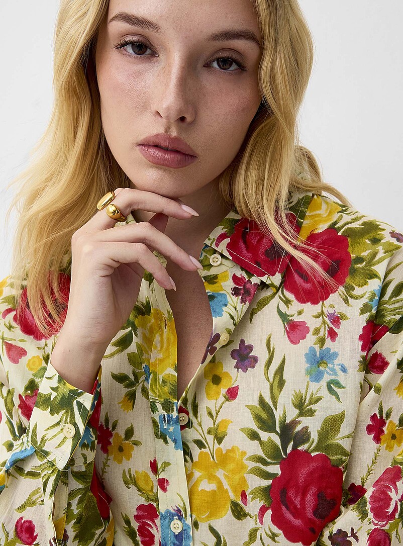Ic&ocirc;ne Patterned yellow Lush bloom loose shirt for women