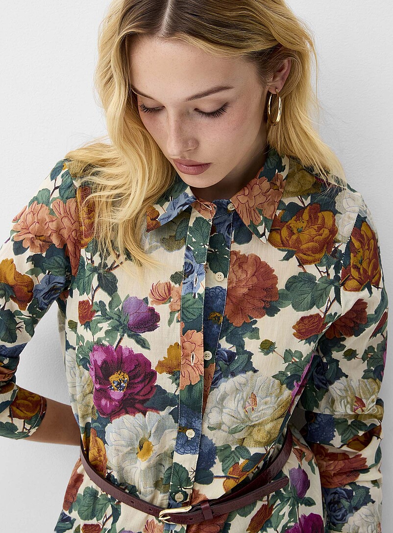 Ic&ocirc;ne: La chemise ultralongue floraison luxuriante Blanc &agrave; motif pour femme