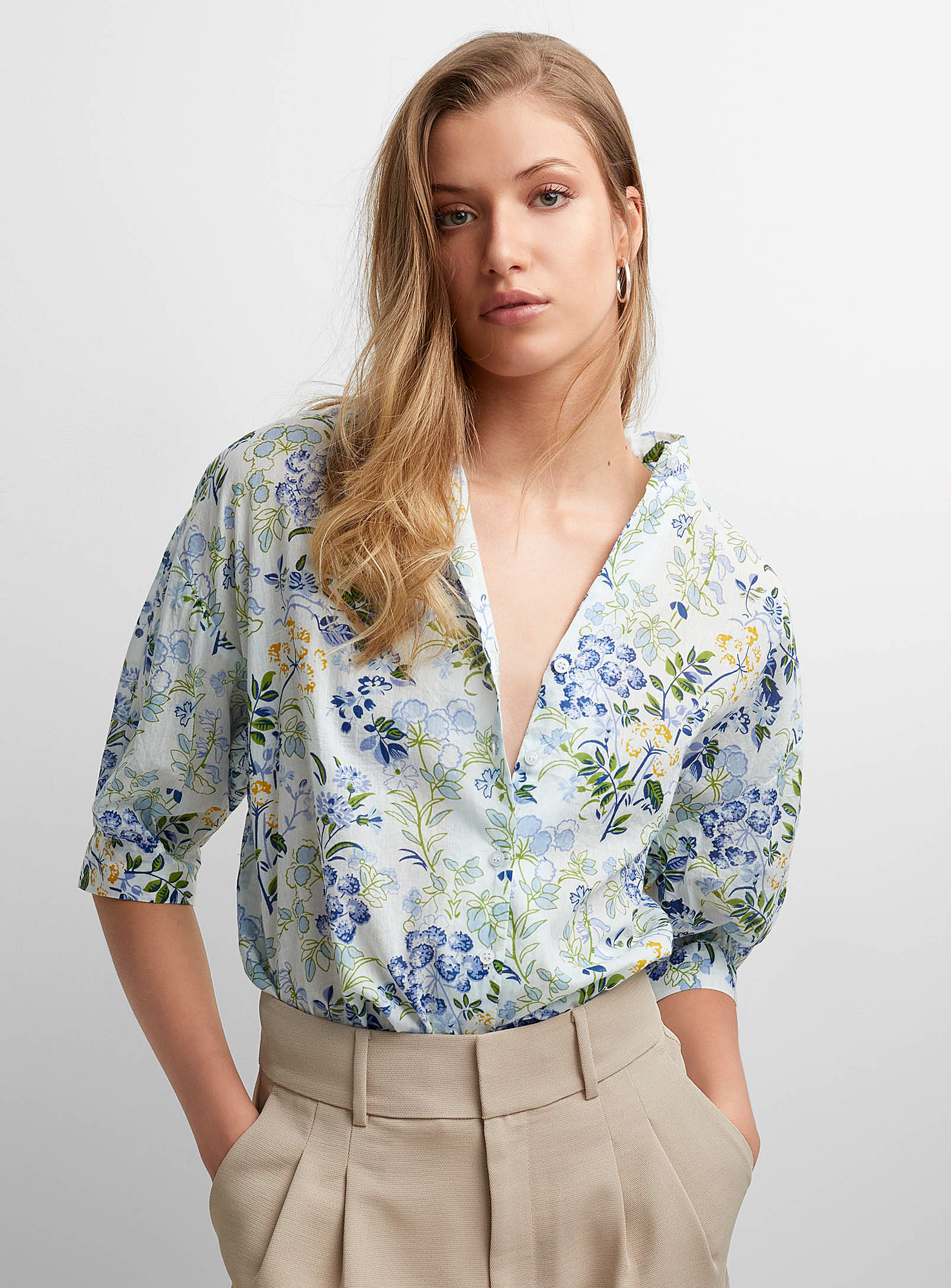 Icone Lush Bloom Officer-collar Shirt In Patterned Ecru