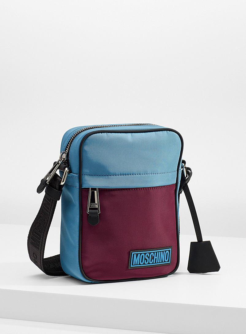 Moschino: Le sac bandoulière blocs couleurs Lilas pour homme