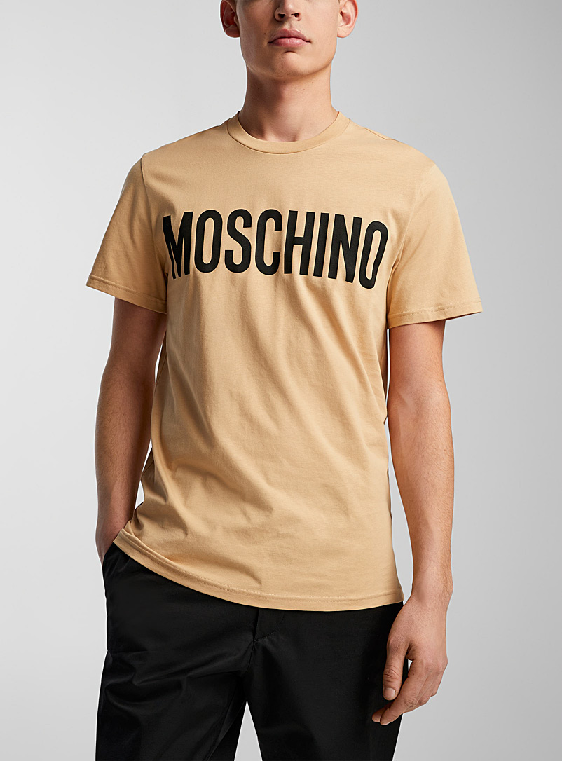 Moschino: Le t-shirt sable signature Tan beige fauve pour homme