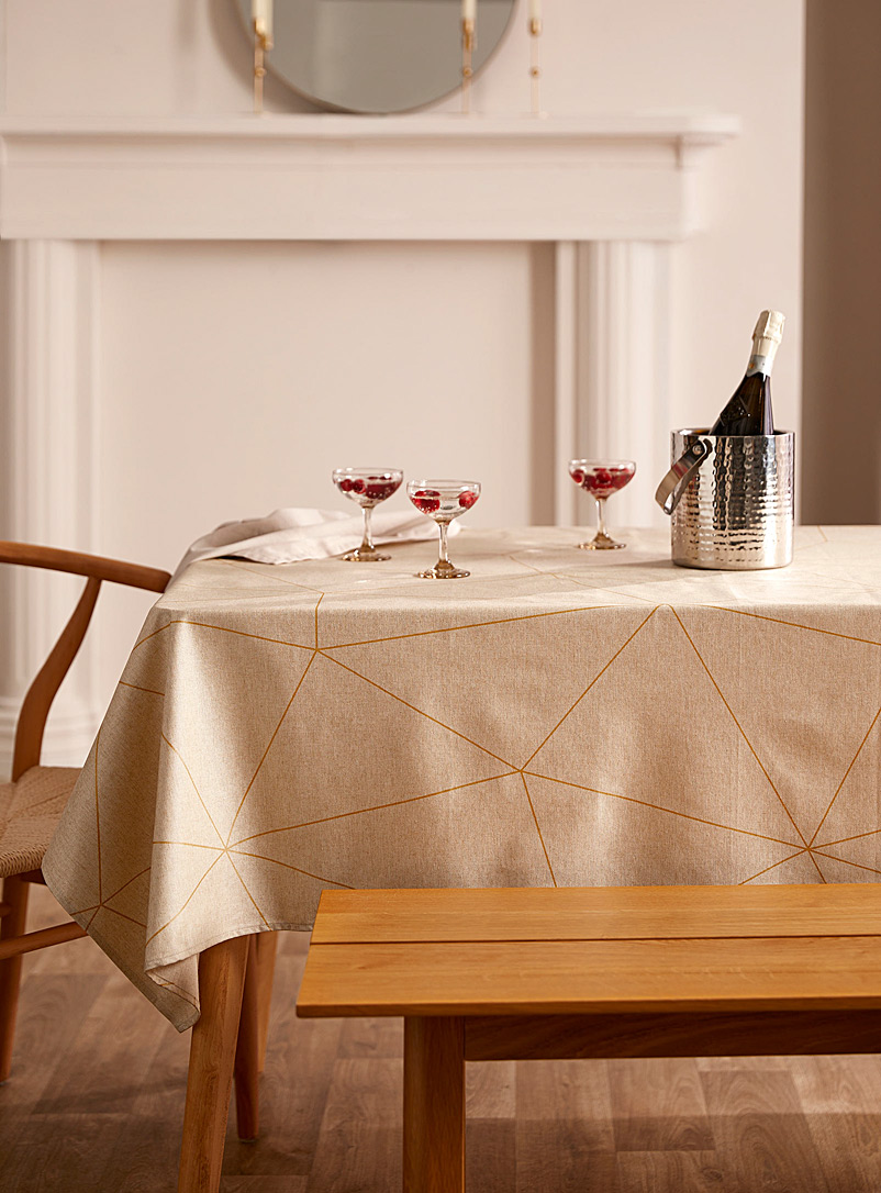 Tablecloths | Kitchen & Dining room | Simons Canada