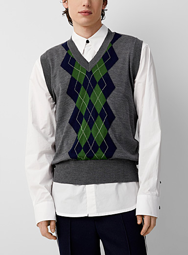 Ami Patterned Grey Accent diamonds merino sweater vest for men
