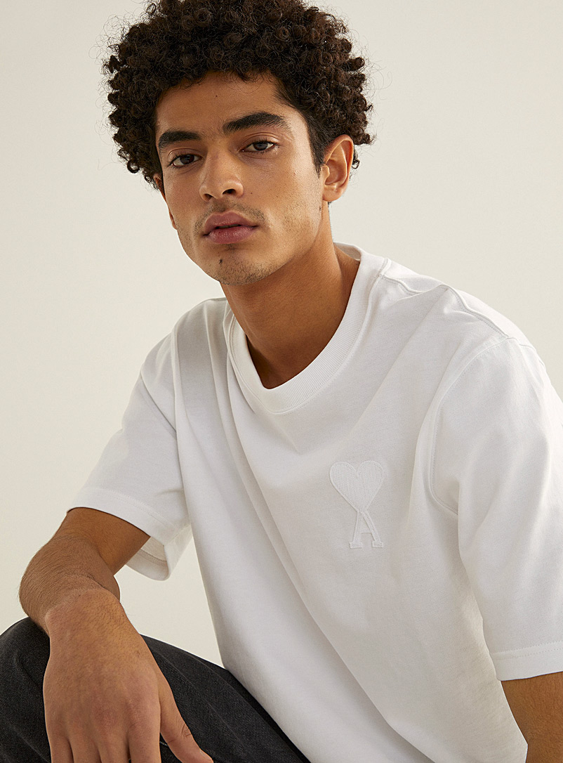Ami: Le t-shirt logo appliqué monochrome Blanc pour homme