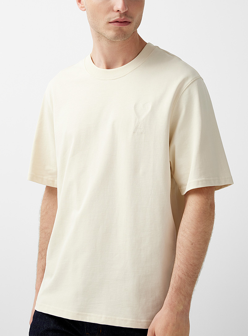 Ami: Le t-shirt Ami de Cœur logo ton sur ton Ivoire blanc os pour homme