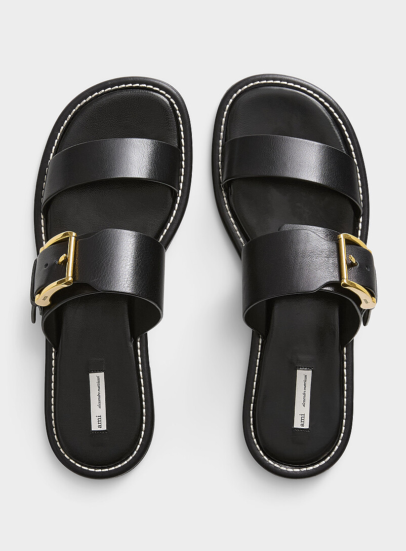 Ami: La sandale double bride &agrave; boucle dor&eacute;e Femme Noir pour femme