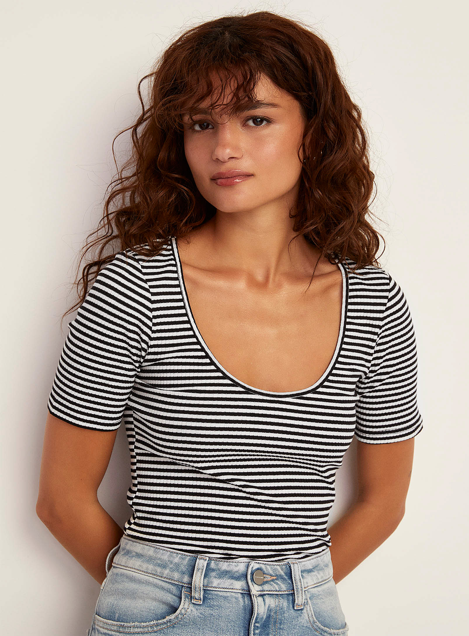 Icone Pinstriped Scoop-neck T-shirt In Patterned Blue