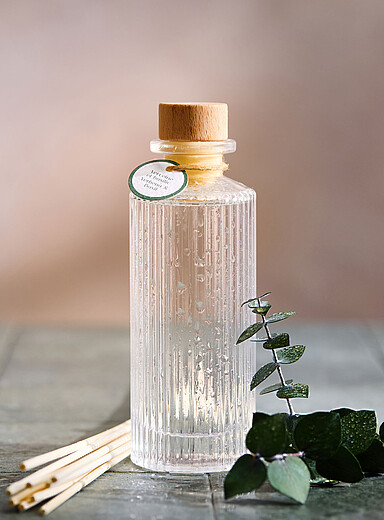 Le diffuseur rainur&eacute; &agrave; roseaux Verveine et basilic
