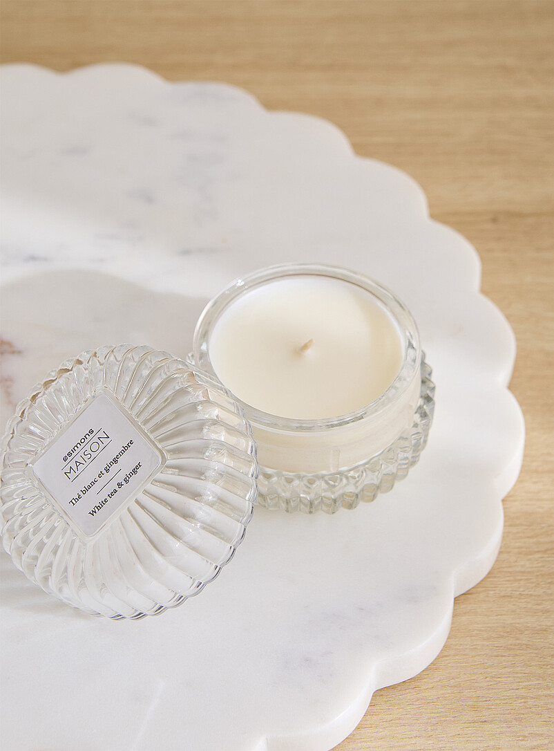 White tea and ginger scented candle product image (primary)