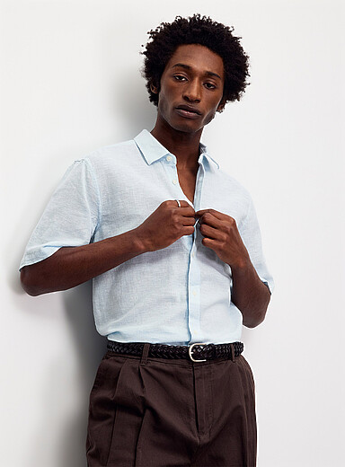 La chemise l&eacute;g&egrave;re lin et coton <b>Coupe ajust&eacute;e</b>