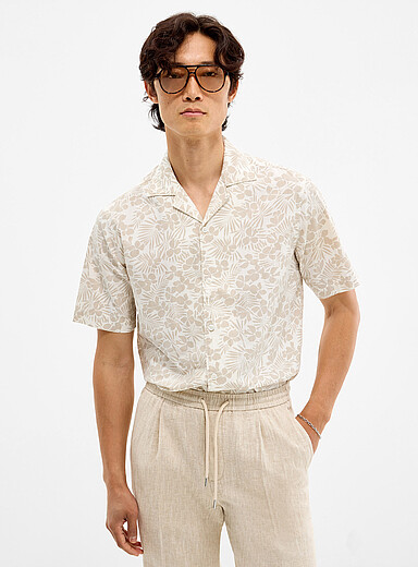 La chemise col ouvert motifs exotiques <b>Coupe r&eacute;guli&egrave;re</b>