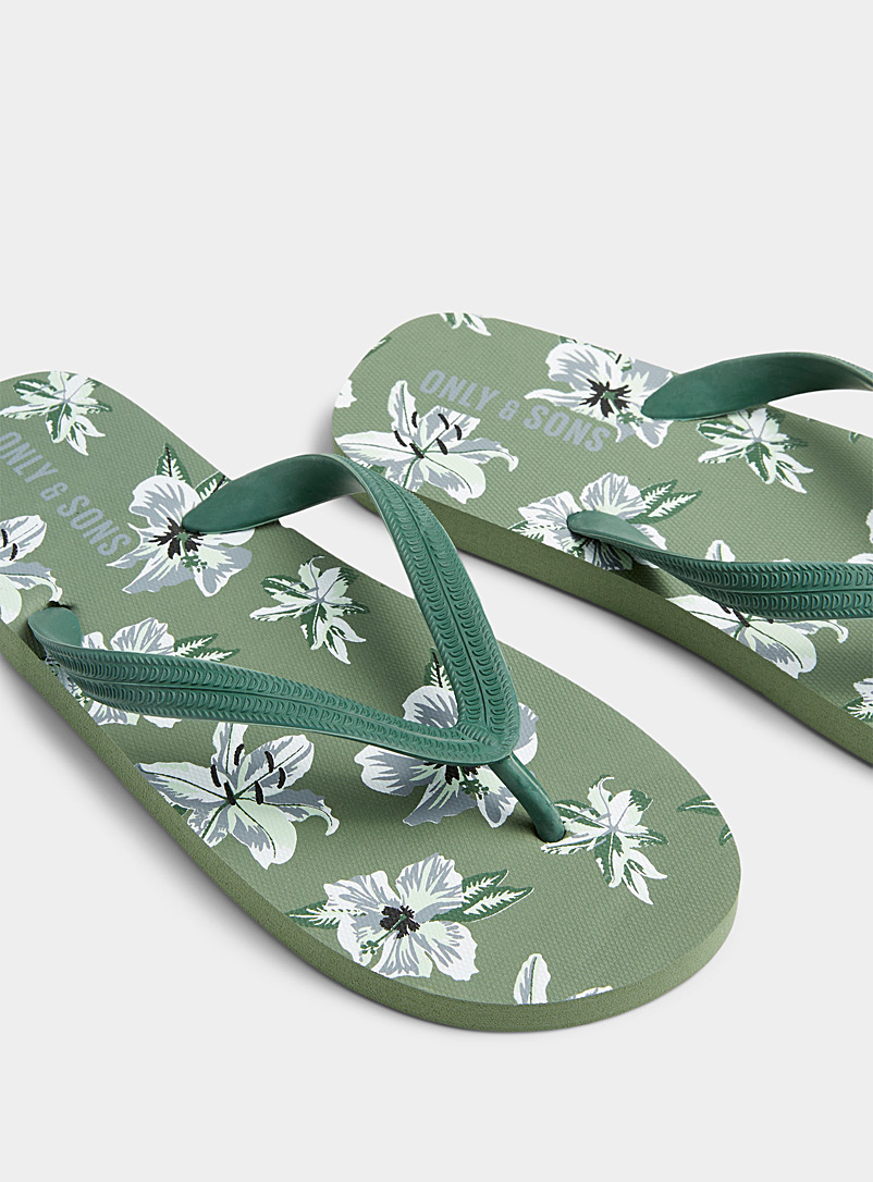 Only & Sons: La sandale de plage fleurs tropicales Homme Kaki chartreuse pour homme