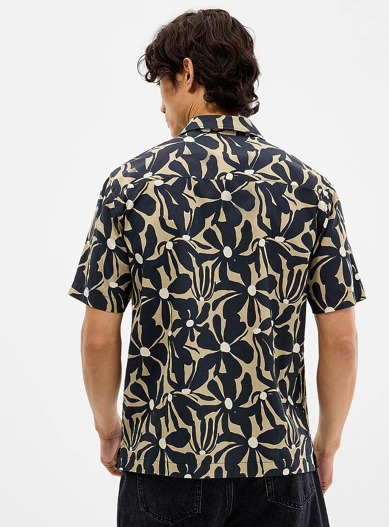 Exotic pattern camp shirt Regular fit product image 2