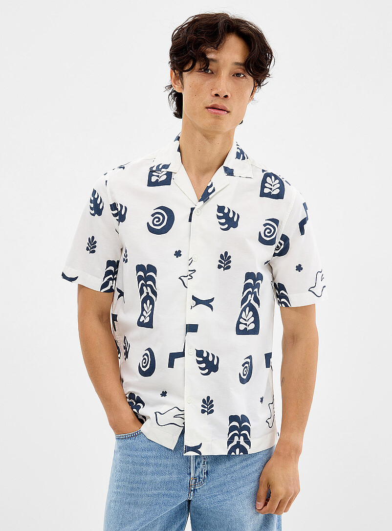 Exotic Pattern Camp Shirt Regular Fit