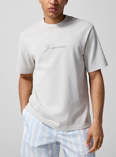 Jacquemus: Le t-shirt signature cursive Pigmento Ivoire - Beige cr&egrave;me pour homme