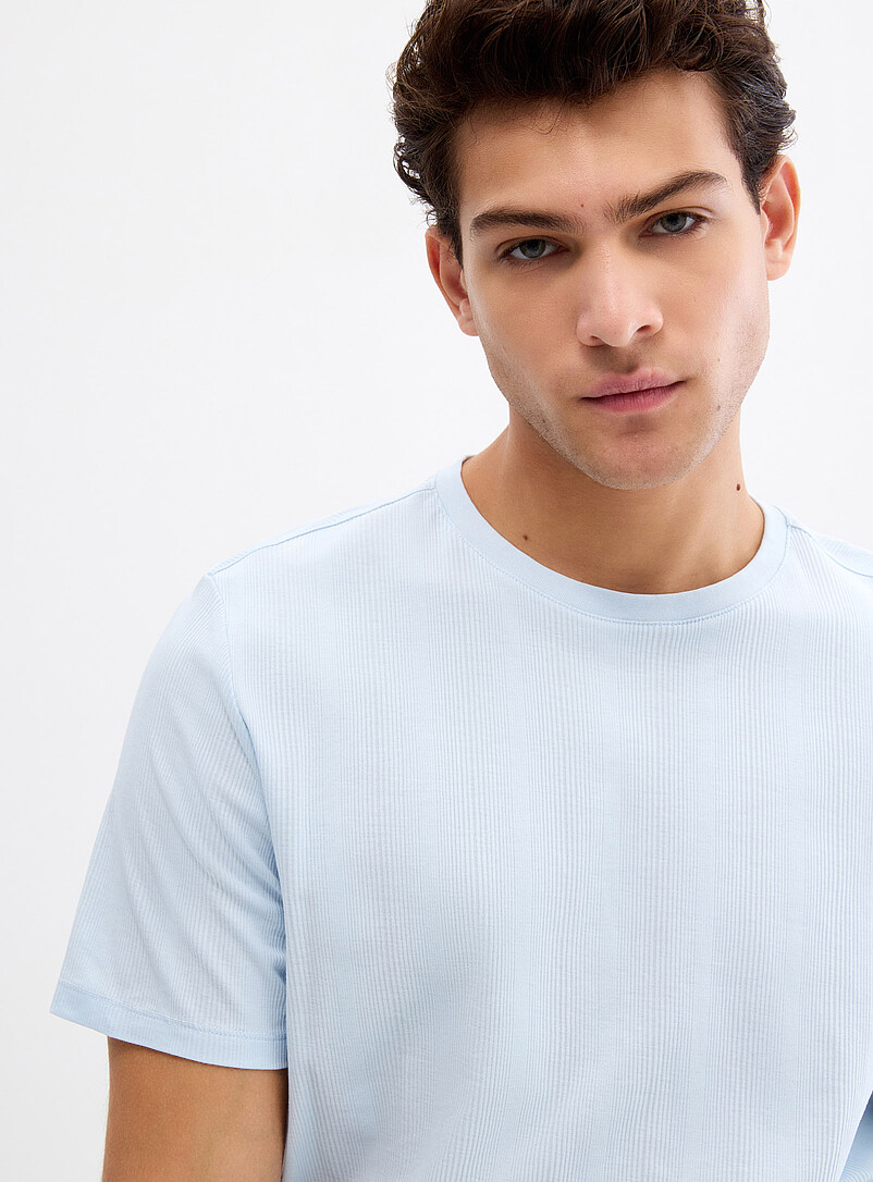 Robert Barakett: Le t-shirt rayures grav&eacute;es Noir pour homme
