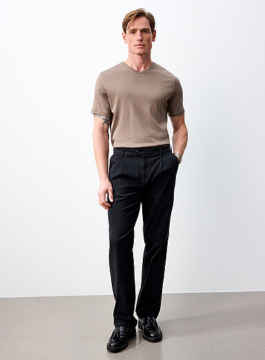 Robert Barakett: Le chino &agrave; plis Brad <b>Coupe droite</b> Noir pour homme