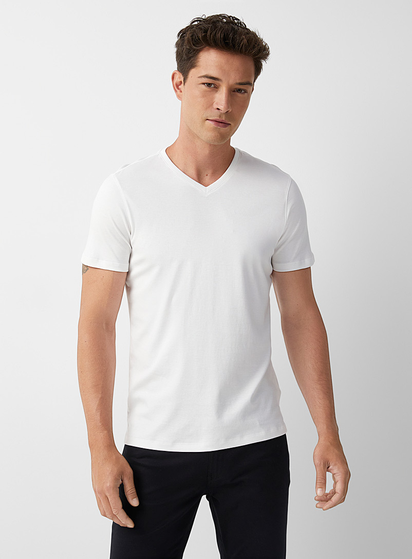 Robert Barakett White Luxurious Pima cotton V-neck T-shirt for men