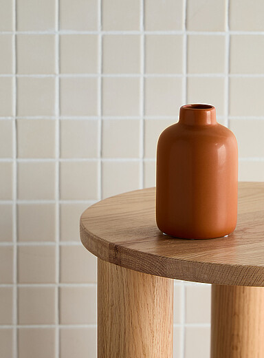 Le petit vase minimaliste c&eacute;ramique polie