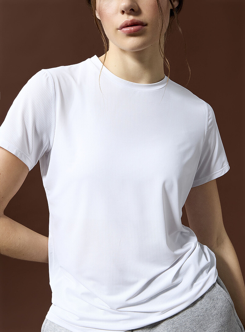 I.FIV5: Le t-shirt semi-ajust&eacute; microperfor&eacute; Blanc pour femme