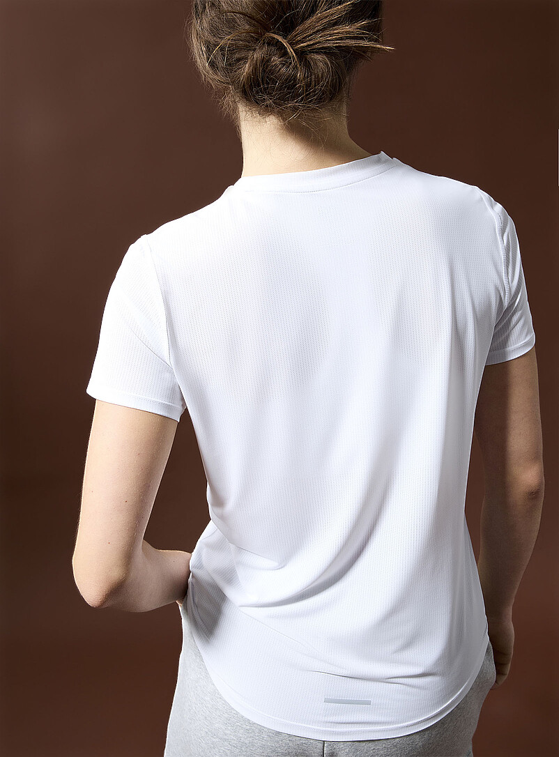 I.FIV5: Le t-shirt semi-ajust&eacute; microperfor&eacute; Blanc pour femme